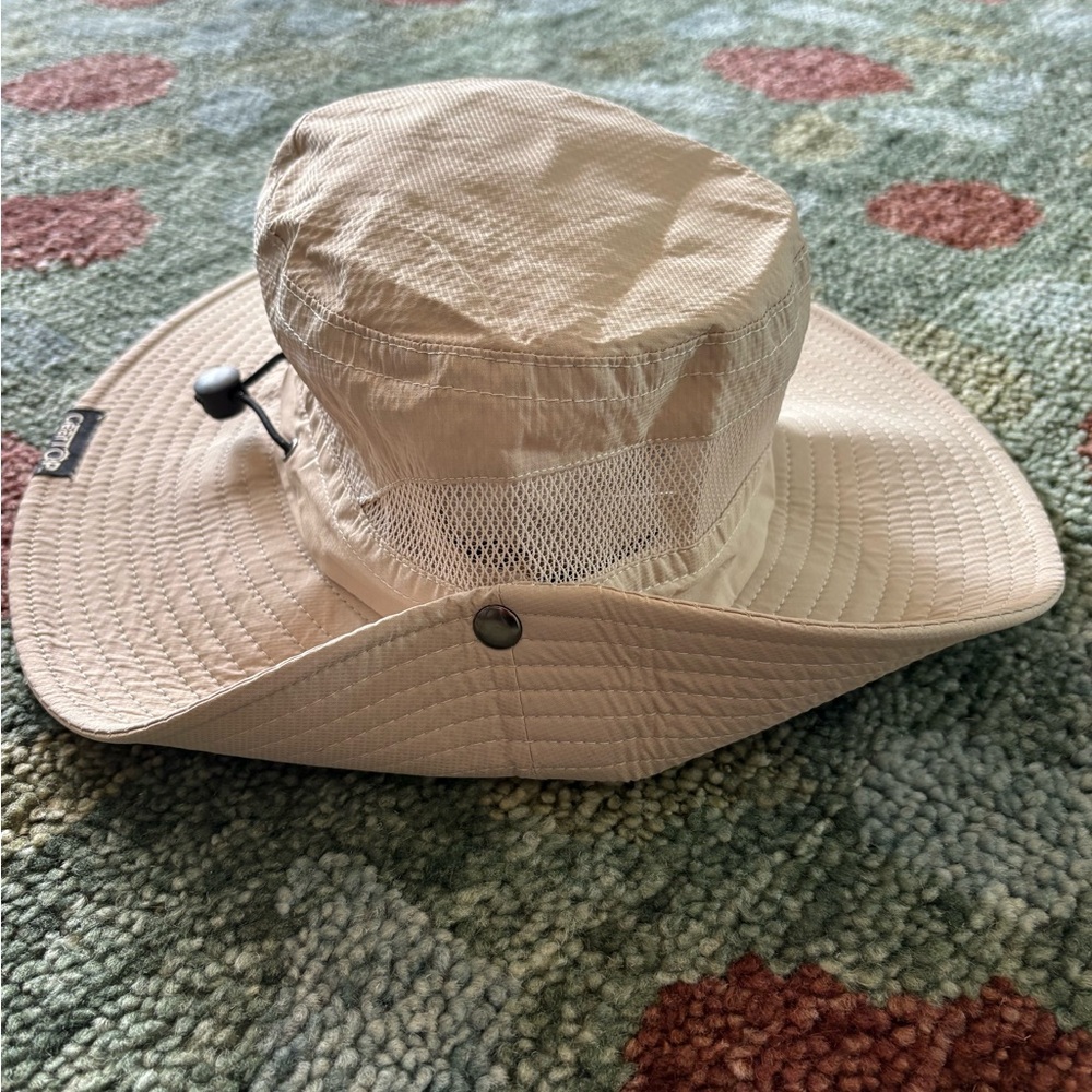 NEW TAN WIDE BRIM SUN BUCKET HAT, ONE SIZE, ADJUSTABLE STRAP/HEAD SIZE UPF 50 - Picture 5 of 10